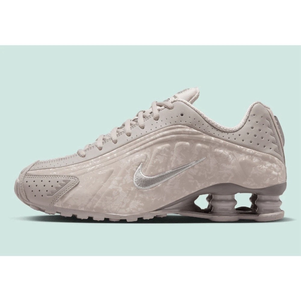 Nike Women's Athletic Shoes in Pale Pink with Silver Swoosh